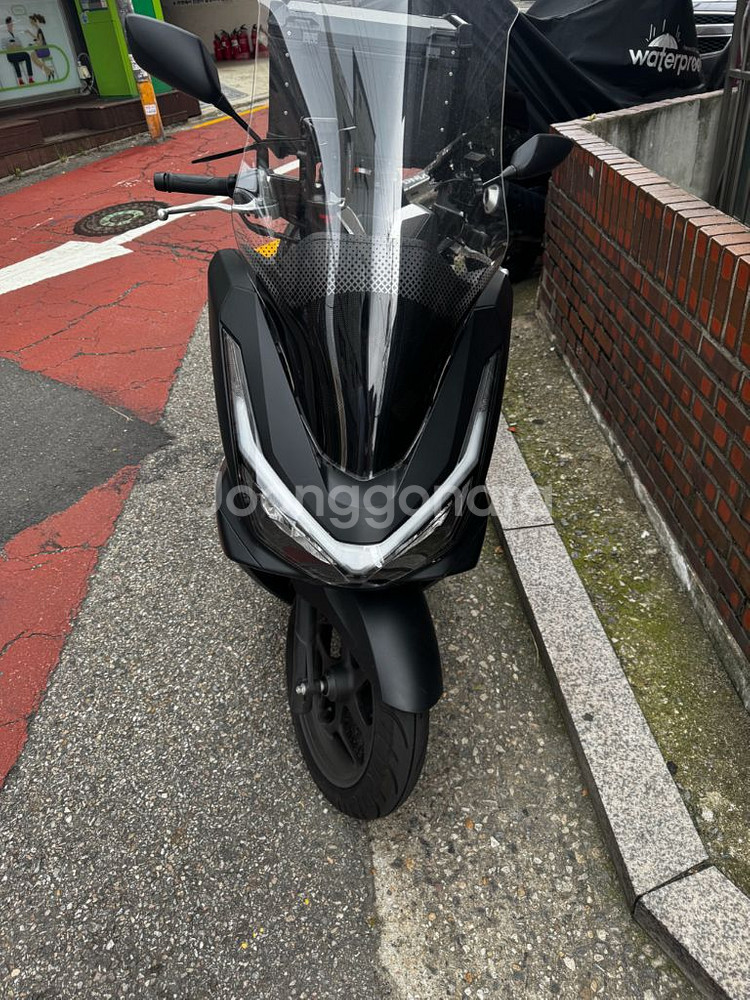 2025년식 혼다 PCX125 팜니다--2
