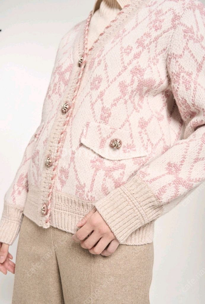 마인 글리터 크리스탈 보석 단추 가디건 타임 랑방 한섬--1