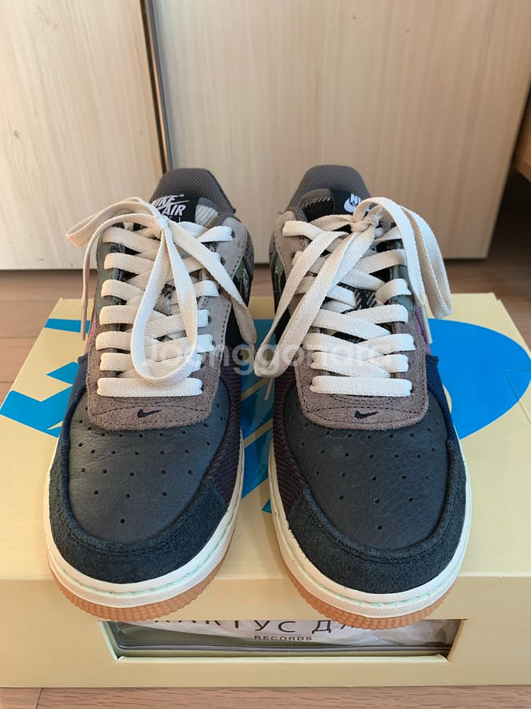 [240 나이키 트래비스 스캇 에어포스1 로우 캑터스잭--1