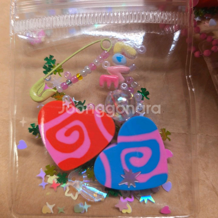 지퍼백 고전느낌 하트지우개 키링 4개.--3