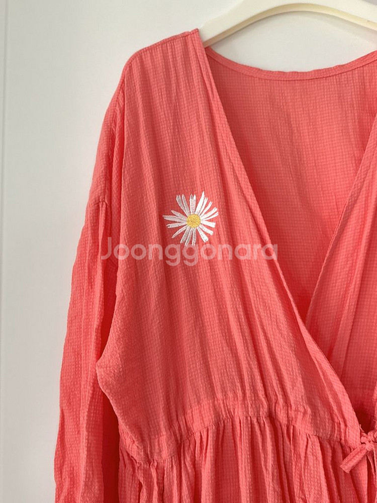 율하네 플라워 자수 로브 원피스 (미착용 새상품)--6