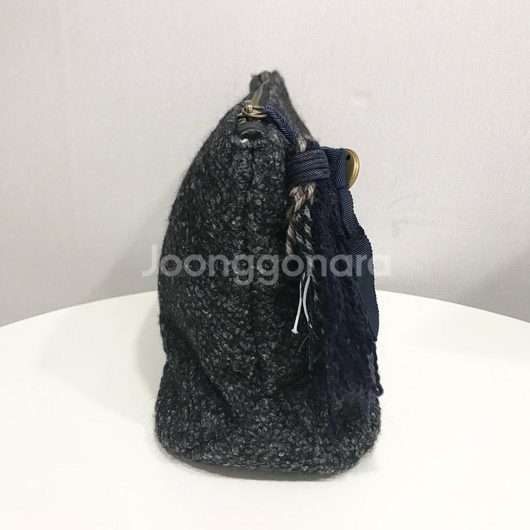 써스데이아일랜드 자수 가방 백 클러치--1