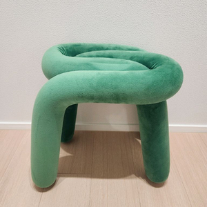 [청주] 무스타슈 볼드체어 의자 스툴