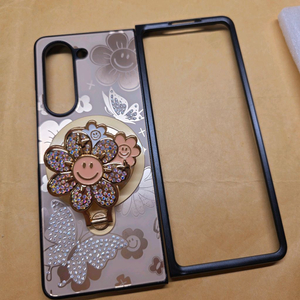 갤럭시 폴드5 스마일 케이스.