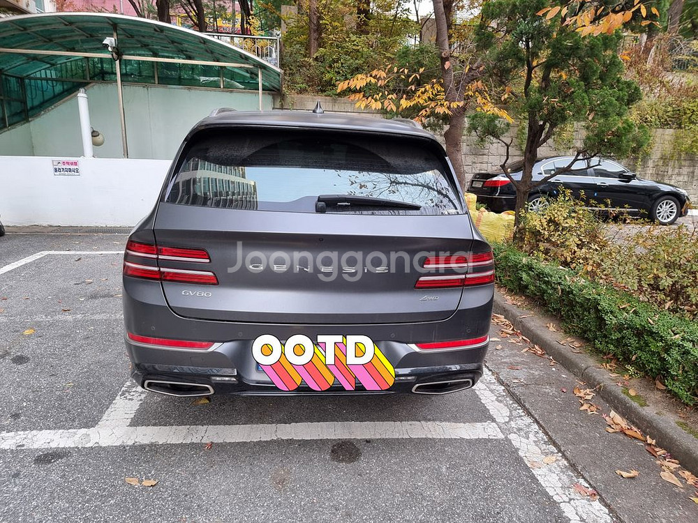 22년식 Gv80 판매합니다--2