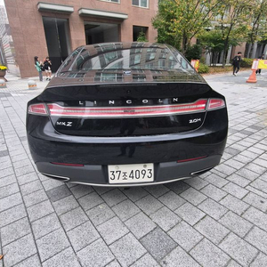 링컨mkz하이브리드 20년식시내연비17,1