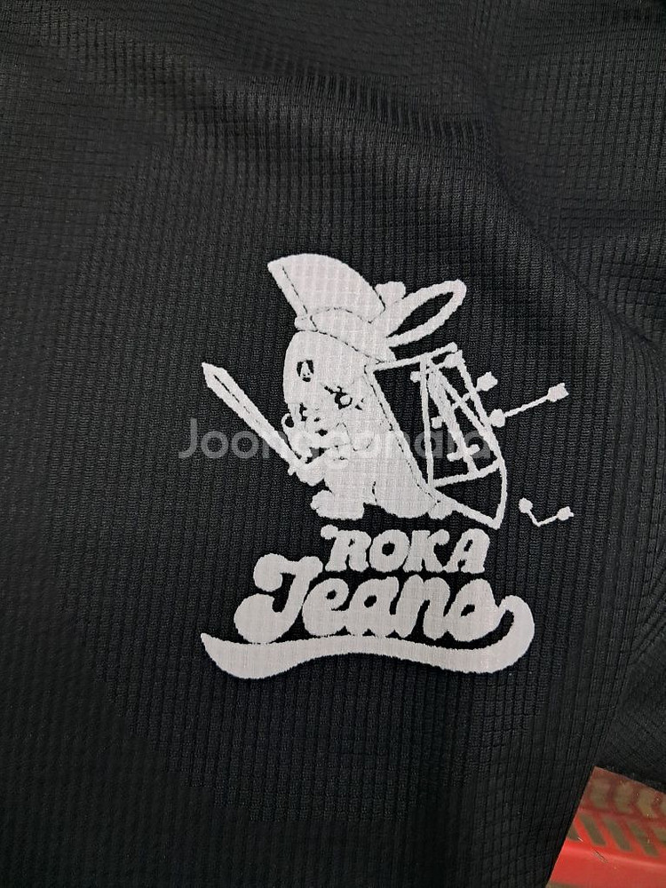 단종된 한정판 뉴진스X수도방위사령부 콜라보 티셔--1