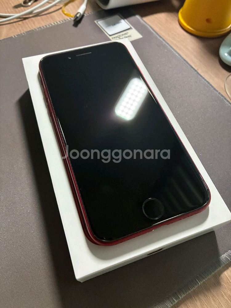 아이폰 se3 64GB--1