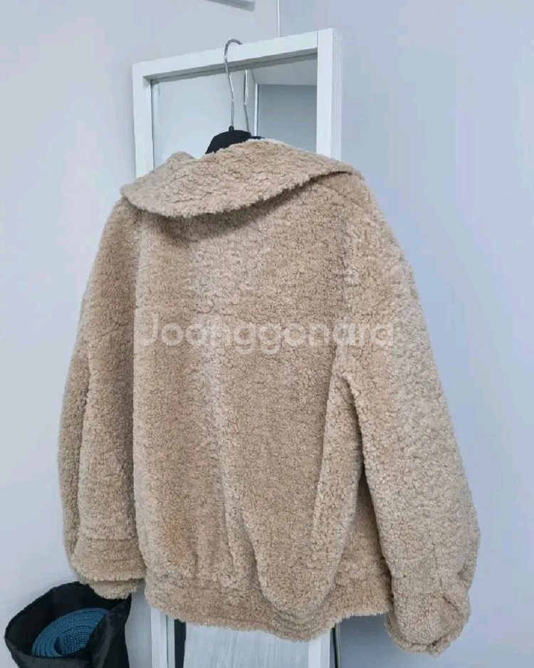 오즈세컨 크리스탈버튼 부클레 재킷--2