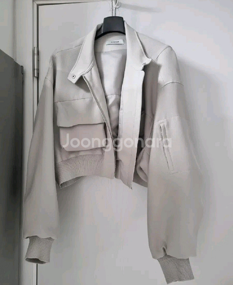 한섬 시스템 포켓 셔링 크롭 점퍼 에크루색상--0