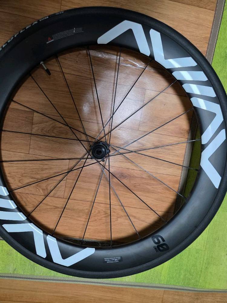 아비아브 에어로엑스 카본휠 팝니다 이미지