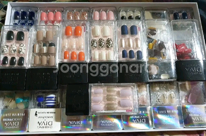 데싱디바 매직프레스 슬림핏 네일팁 세트 사진다 보세요--2