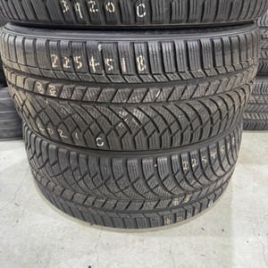 225/45/18금호윈터wp72(90프로)(2개)