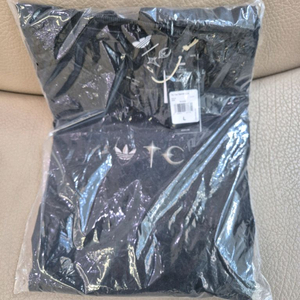 아디다스 x 떠그클럽 티셔츠 블랙 KR사이즈(L)