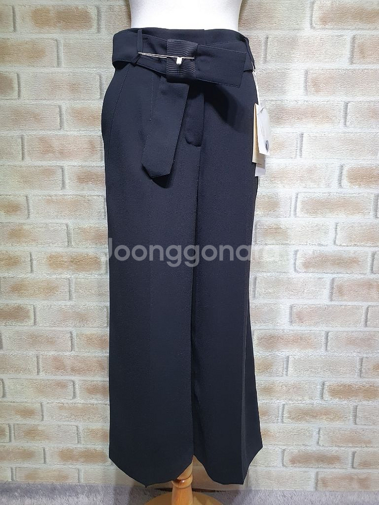 택부착 K L BY LYNN 정품 도톰 폴리 와이드팬츠--0