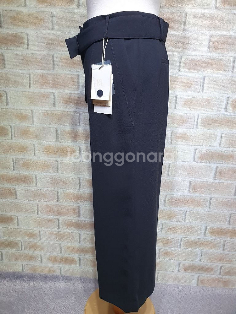 택부착 K L BY LYNN 정품 도톰 폴리 와이드팬츠--6