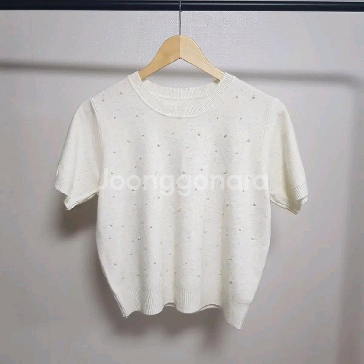 (새상품)아이보리 진주 반팔 니트--0