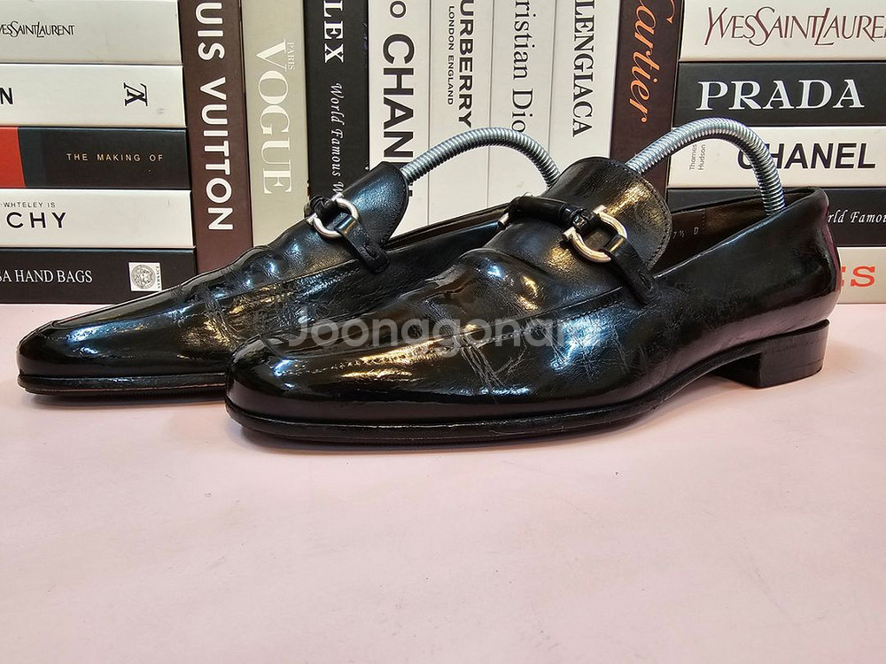 페라가모 남성 로퍼 구두 260--0