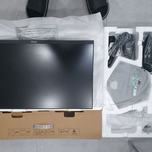 msi G244F E2 게이밍모니터 팝니다.