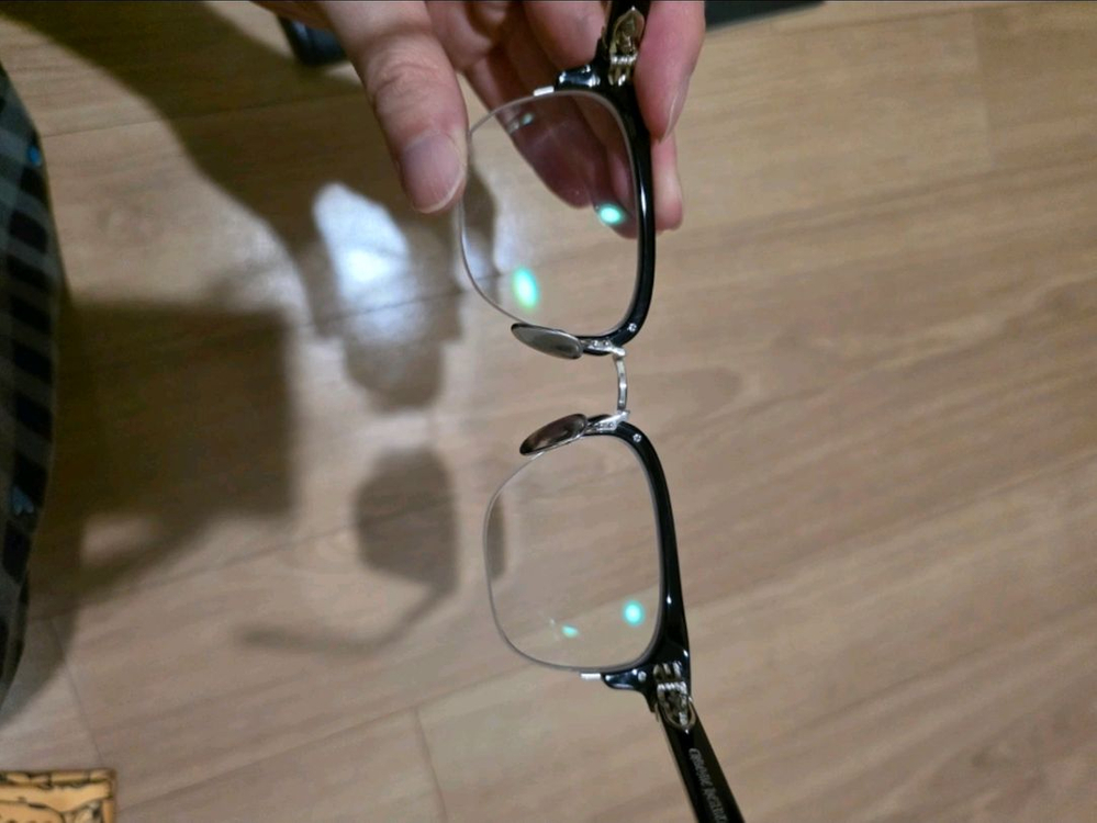 크롬하츠 니너스 블랙실버 안경테 팝니다 이미지