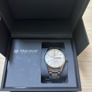 태그호이어 까레라5 41mm 흰판