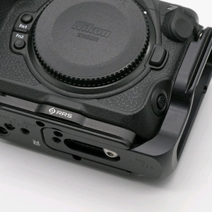 니콘 Z8 전용 RRS L-플레이트