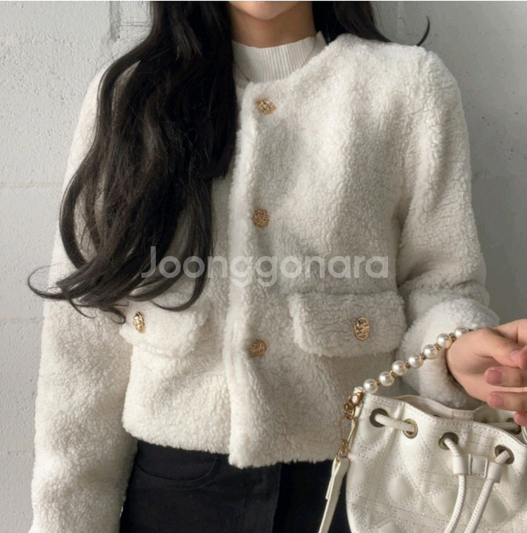 (새상품) 러블리 뽀글이 누빔 금장 자켓--0