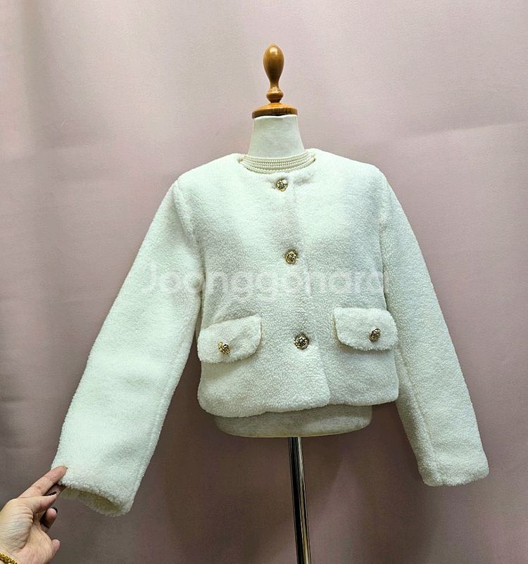 (새상품) 러블리 뽀글이 누빔 금장 자켓--1