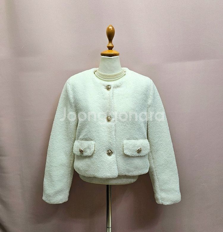 (새상품) 러블리 뽀글이 누빔 금장 자켓--3