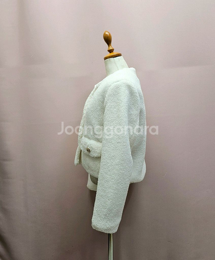 (새상품) 러블리 뽀글이 누빔 금장 자켓--6