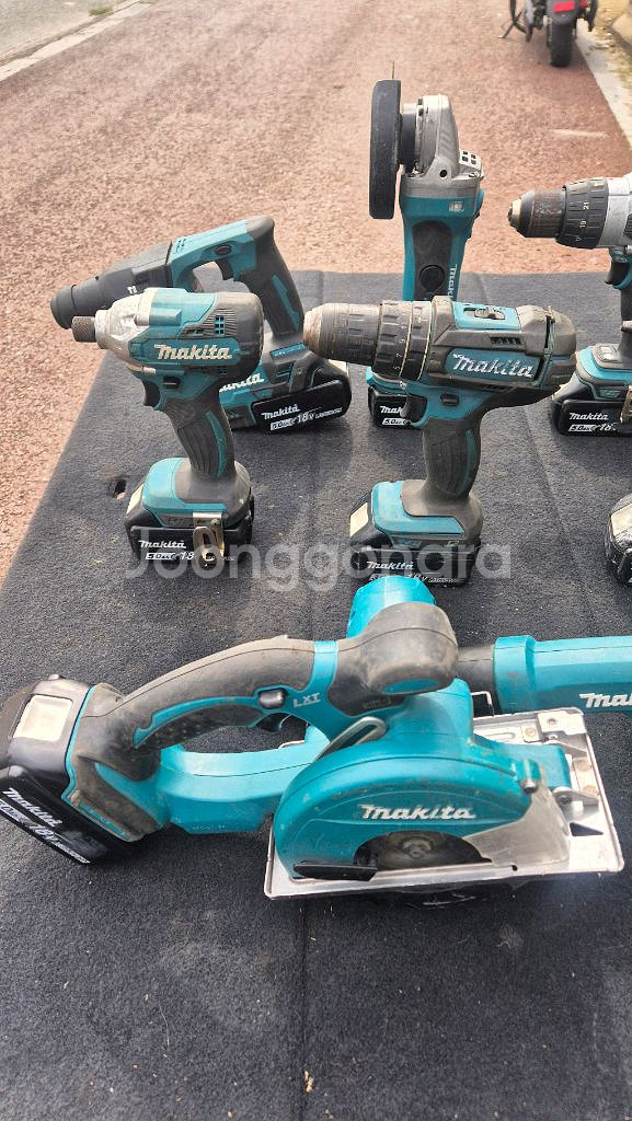 정품 마끼다 18v 해머드릴+5A배터리--7