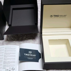 태그호이어 포뮬러1 크로노그래프 팝니다