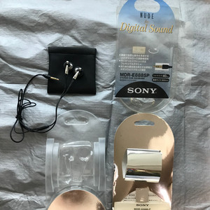 소니 이어폰 mdr-e888