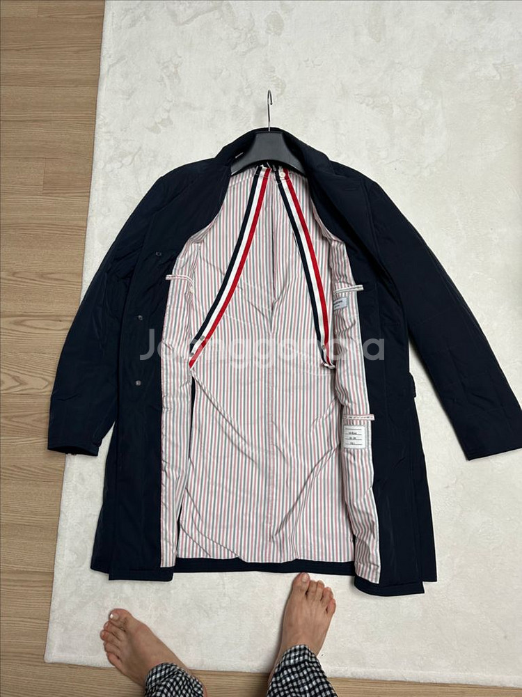 톰브라운 백삼선 패딩코트 4사이즈--6