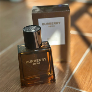 버버리 히어로 50ml 향수 / 거의 새것 / 박스있음