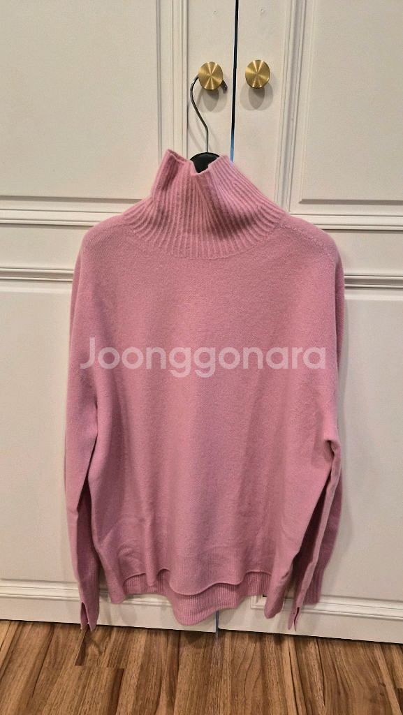 한섬 타임 캐시미어 하이넥 니트탑--2