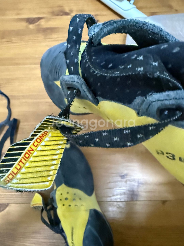 라스포르티바 솔루션 콤프 암벽화 클라이밍화 암벽등반--3