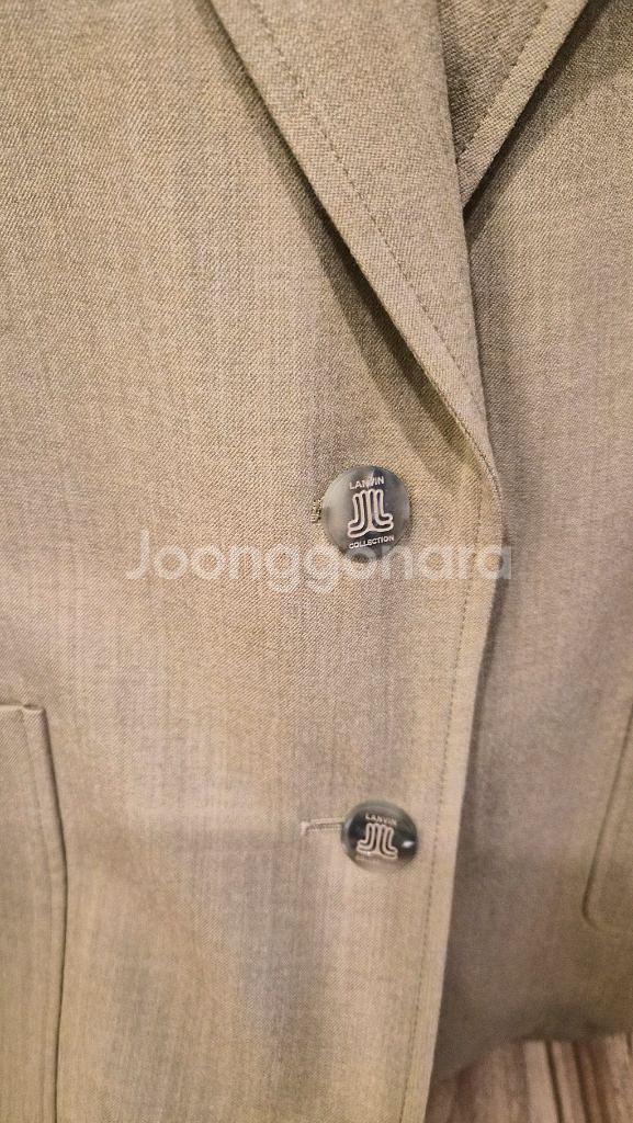 한섬 랑방[새옷]울블렌드 싱글 자켓&로고브로치--6