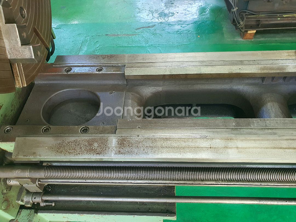 한국공작기계 범용선반 900x3500--3