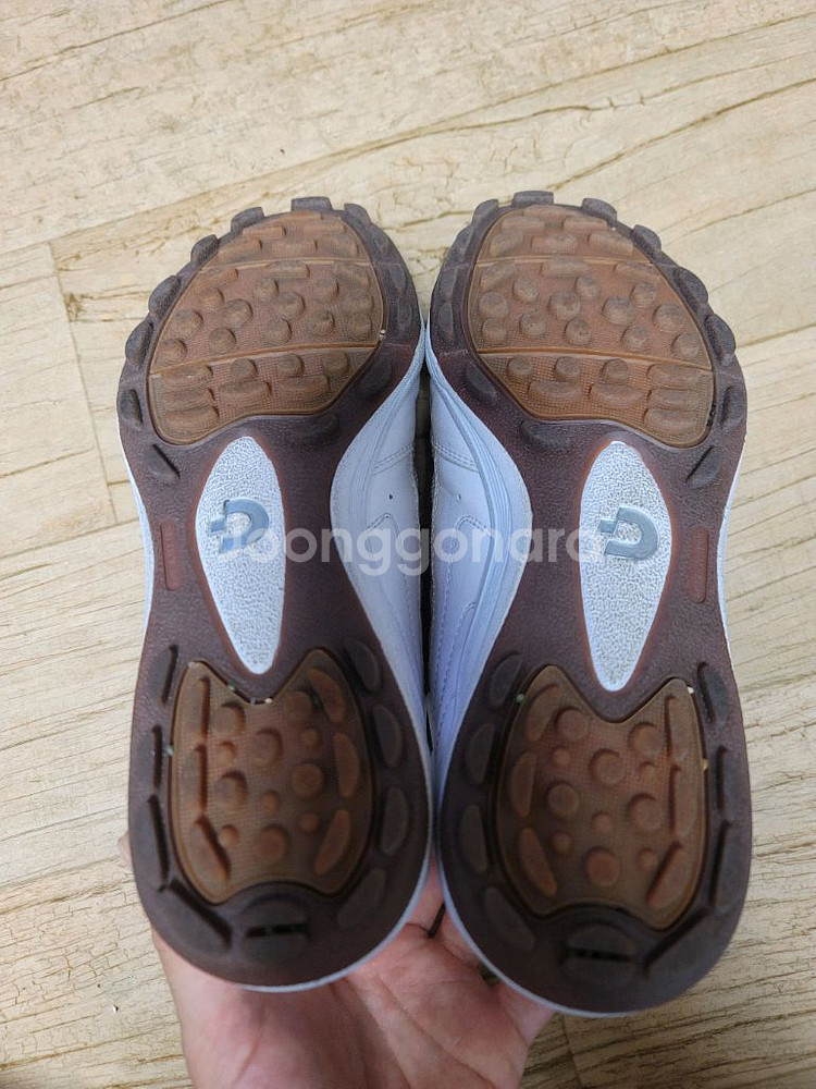 데스포르치 테사 라이트 TF3 풋살화 255 팝니다--3