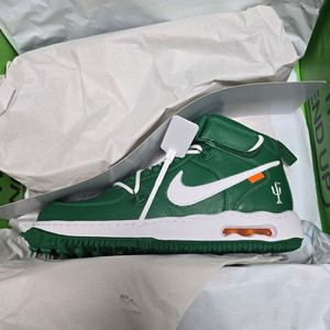 나이키x오프화이트 에어포스1미드 (사이즈:280)