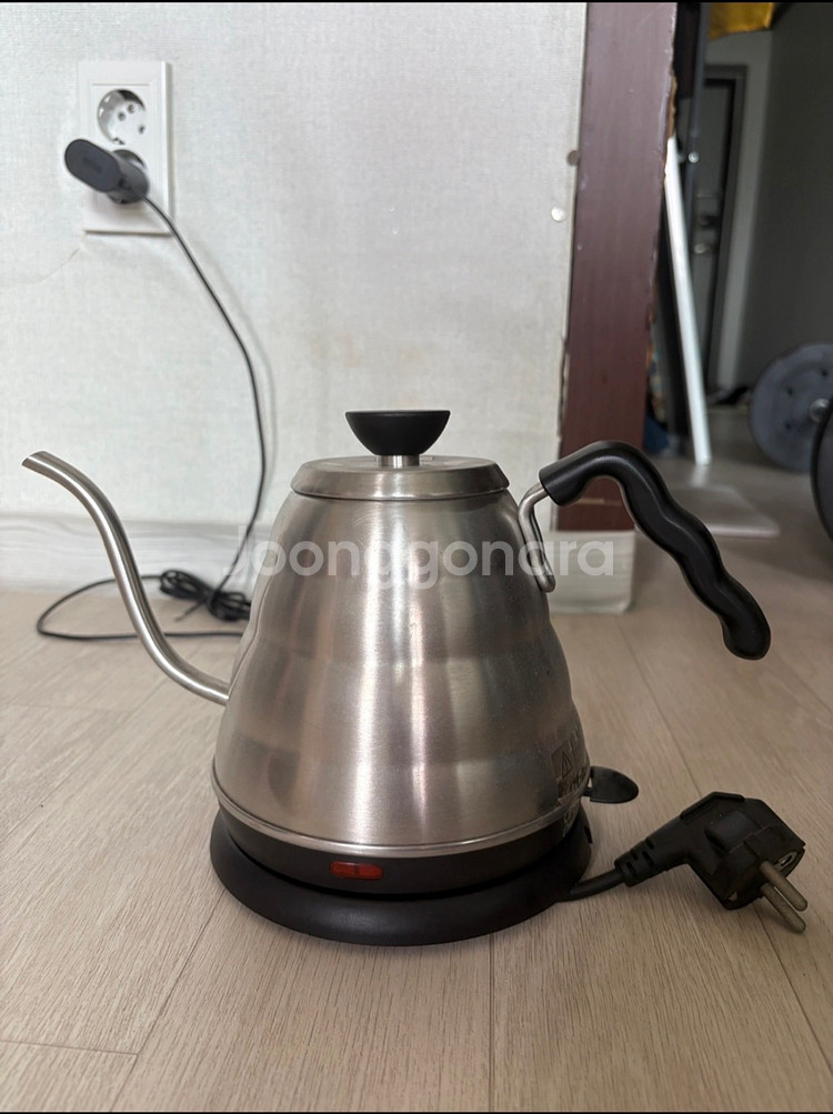 하리오 핸드 드립 전기 주전자 실버블랙--1