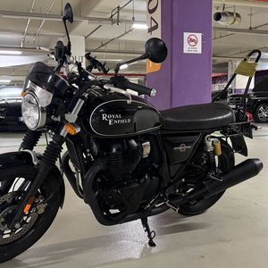 인터셉터650 6000km 24년형 블랙레이 풀옵션