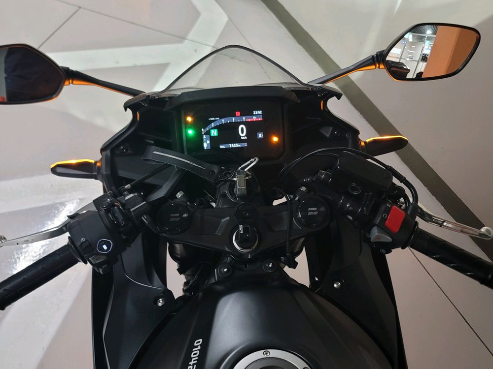 2024 cbr 500r 블랙 이미지
