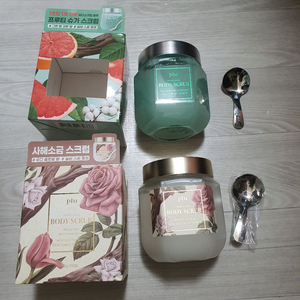 플루 퍼퓸드 바디스크럽 그린 몽 코튼, 우디 플로럴