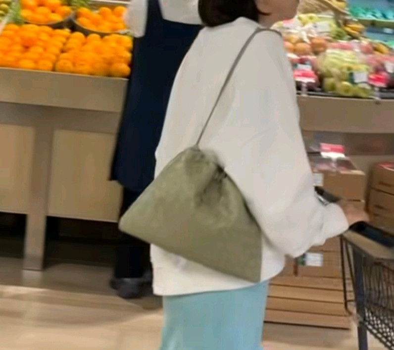 정품)보테가베네타 더스트백 미디움--1