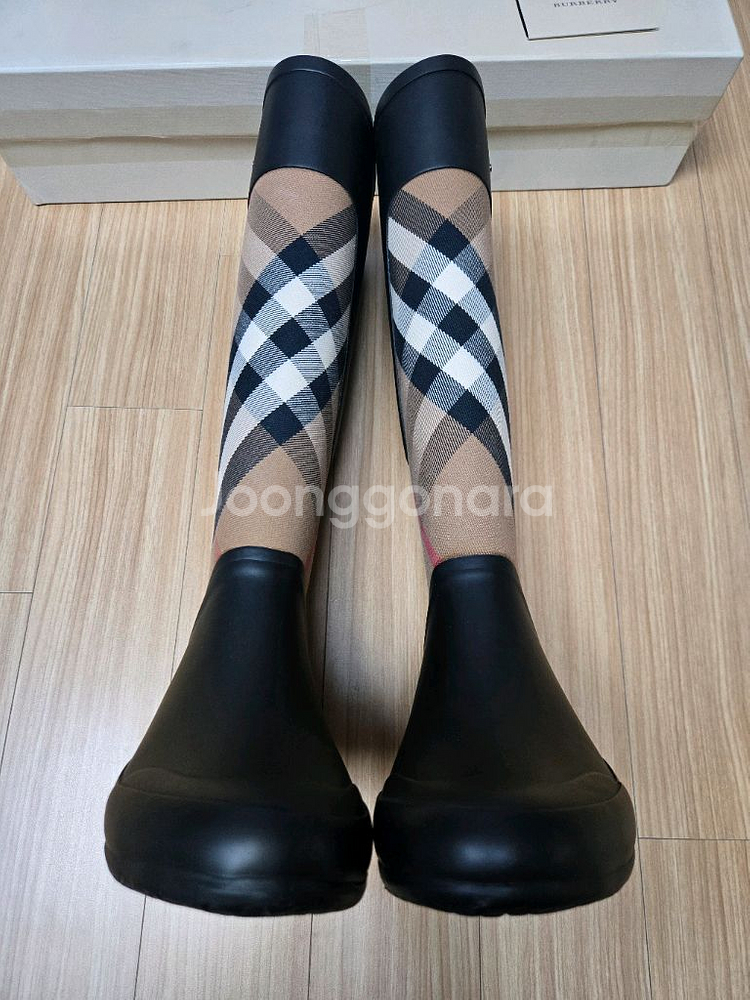 버버리 레인부츠 35--2