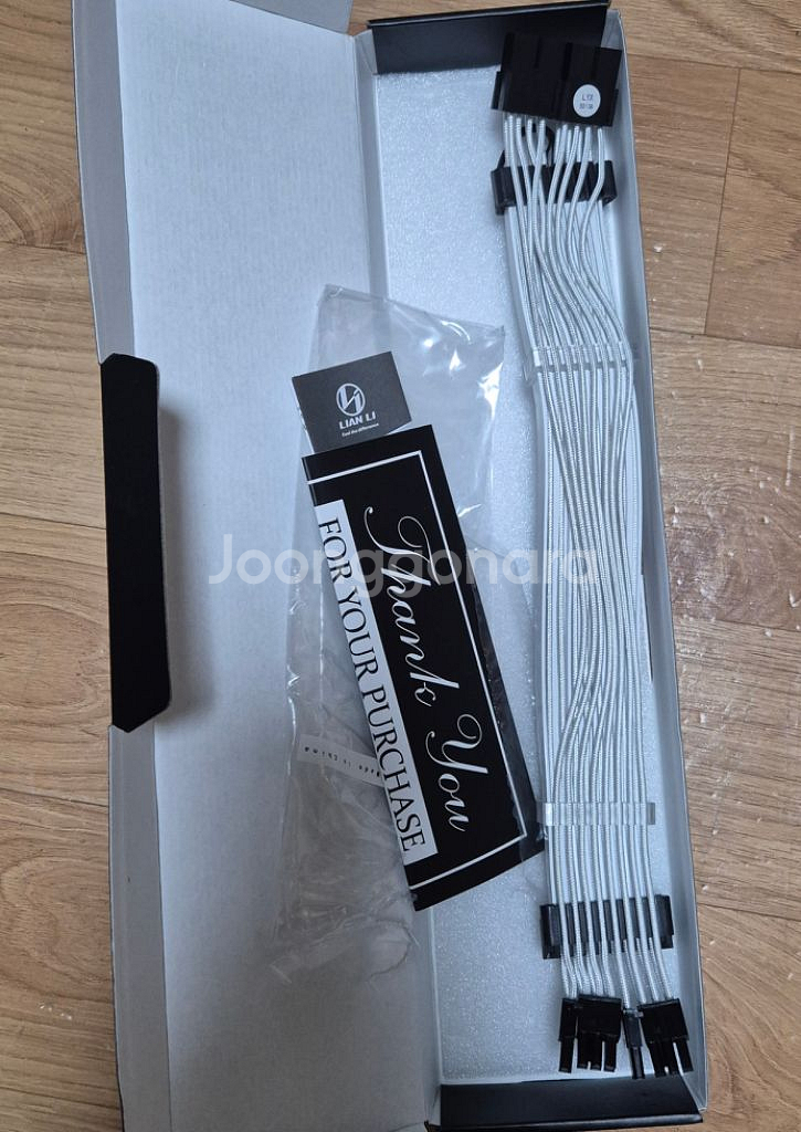 리안리 스트리머 8핀 ARGB 케이블--5