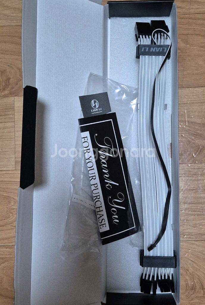 리안리 스트리머 8핀 ARGB 케이블--6