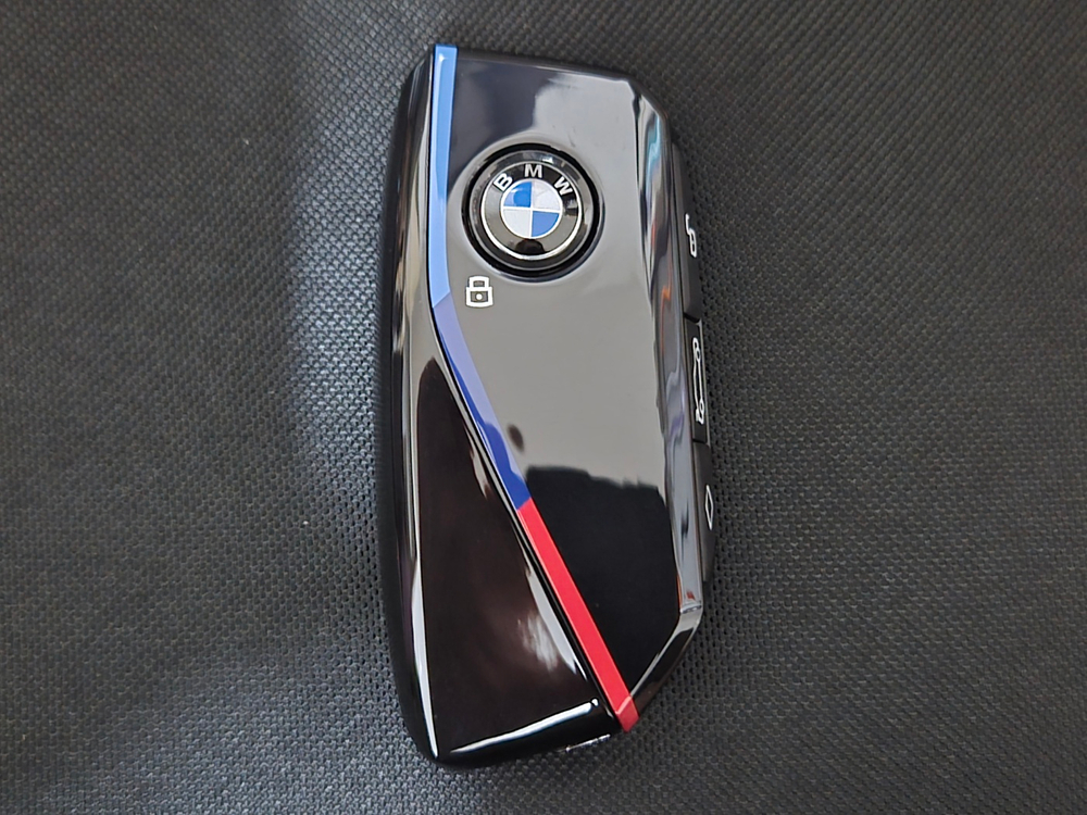 BMW 5시리즈 G30 LCI 올블랙 신형키 컨버전 이미지